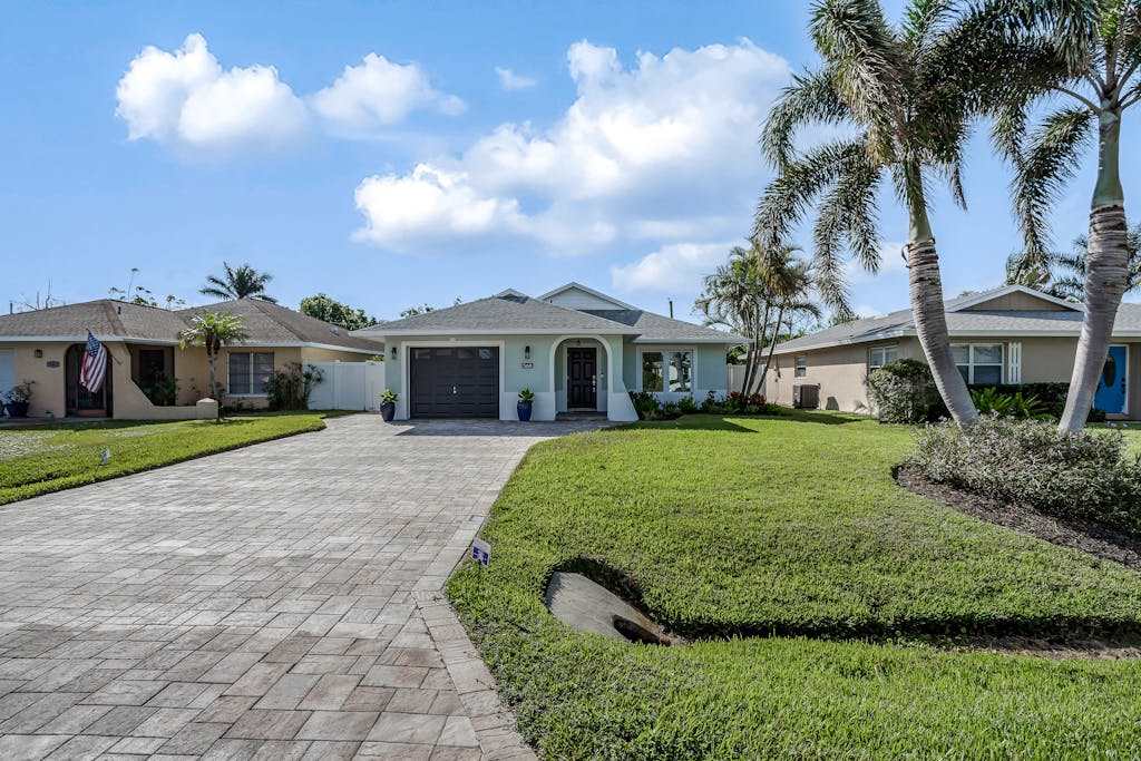 Inviting home with saltwater pool outdoor dining area & internet