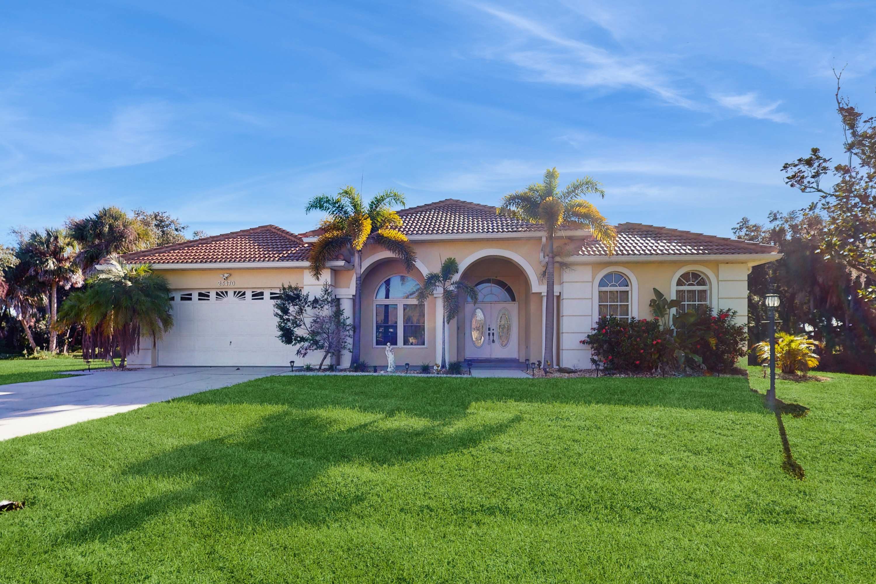 Dog Friendly Retreat with Heated Pool Kayaks Game Room & More!