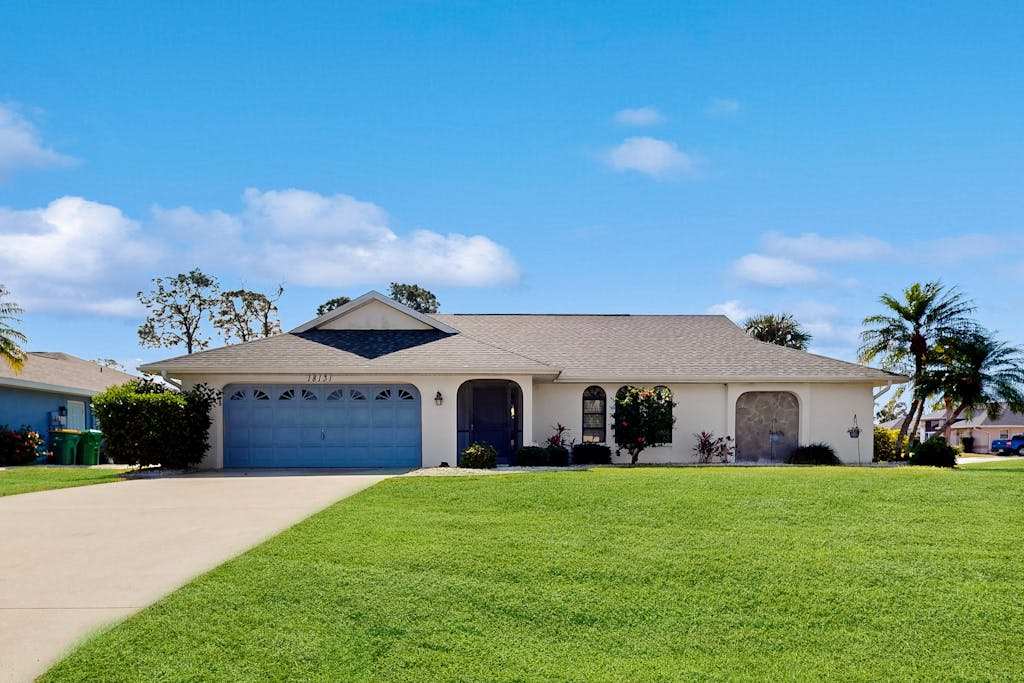 Sunny Snowbird Retreat with a Pool Furnished Lanai & Prime Corner Lot