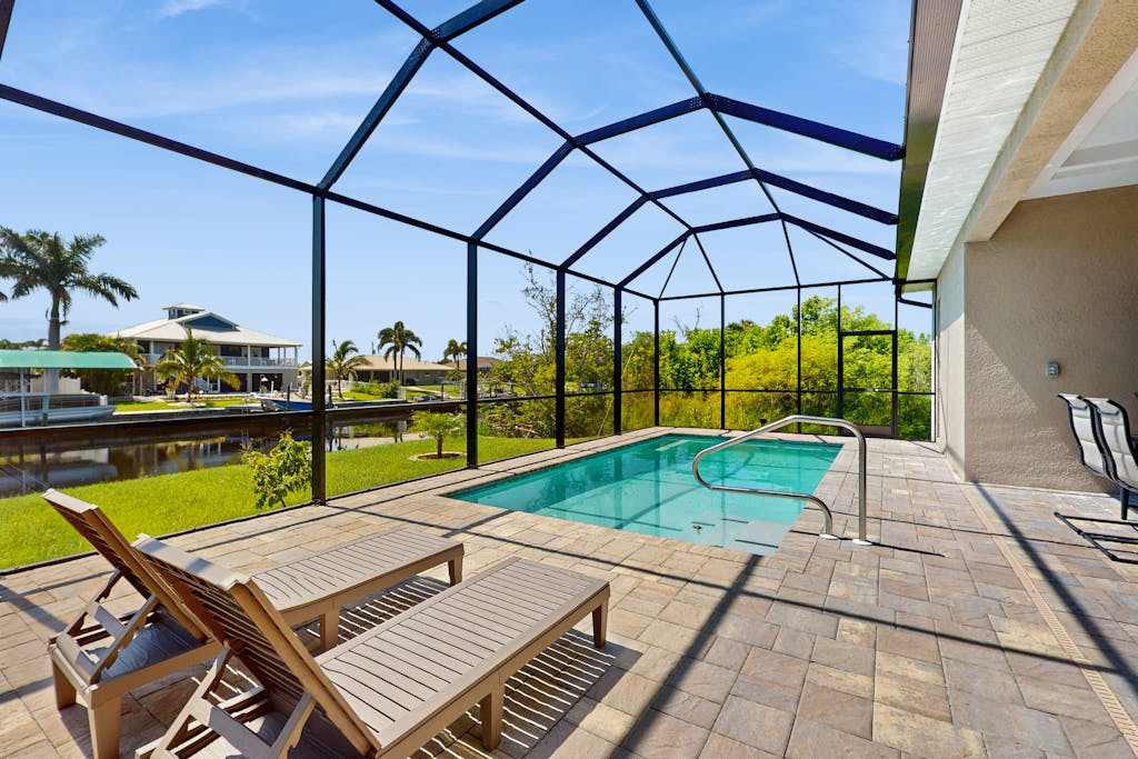 Luxurious waterfront home pool Gulf access & pool table
