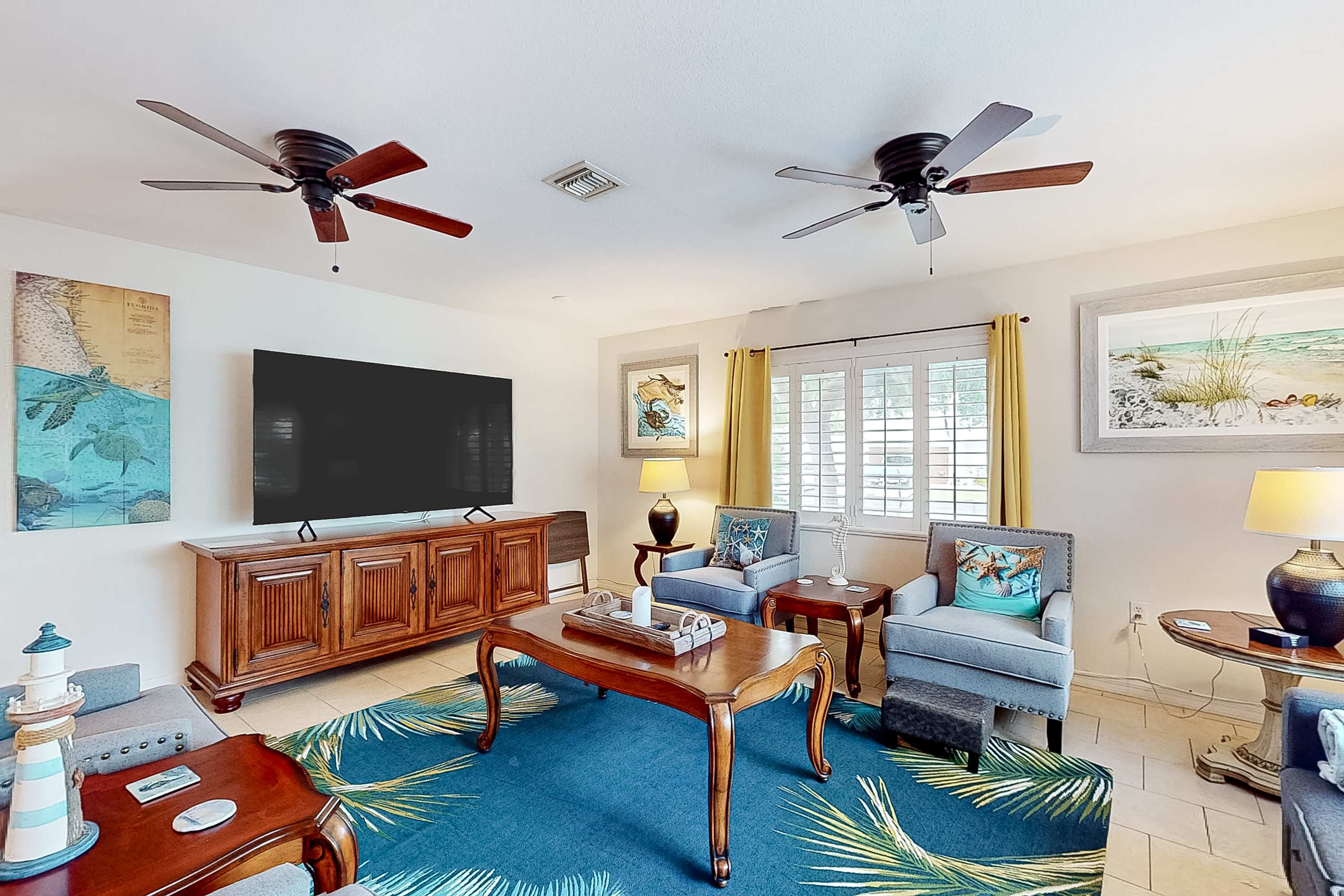 Dog friendly sunny stay with private pool patio full kitchen sunroom & washer & dryer