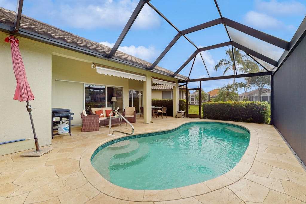 Beautiful home with heated in ground pool wifi dog friendly & sundeck