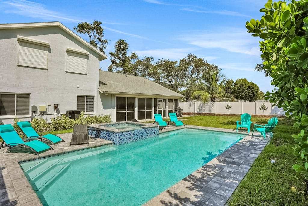 6BR Resort Style Compound with Pool & Spa that Sleeps 12 you get 2 Homes in One Near the Beach