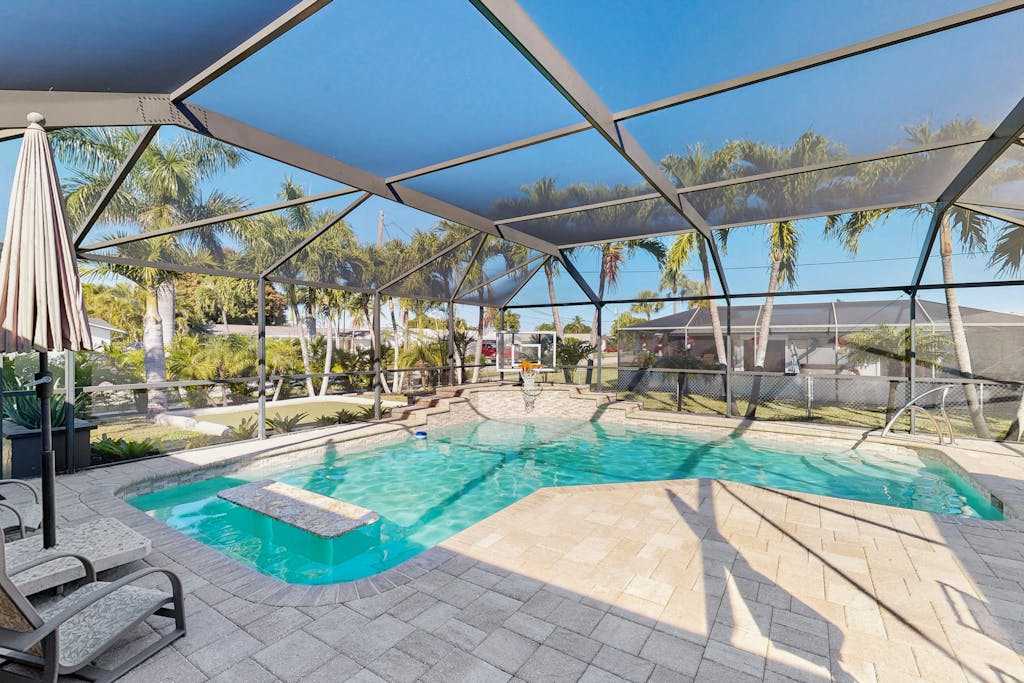 Beautiful dog friendly home with in ground pool putting green & sundeck