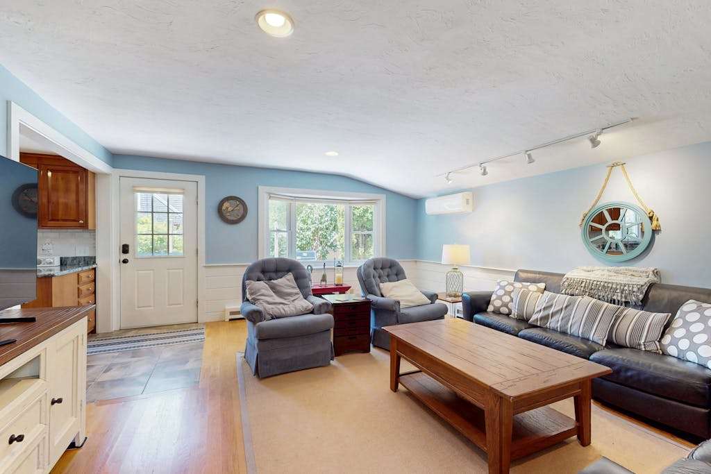Cape Cod Getaway near Seymour Pond and Rail Trail, Bay Beaches within a few miles