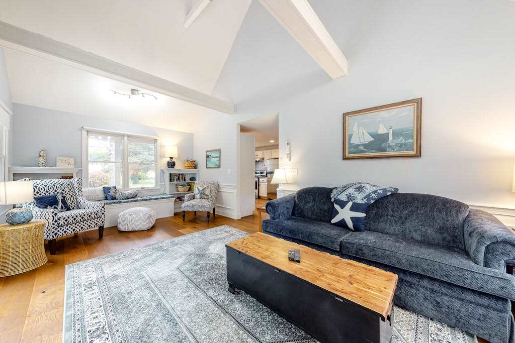 Charming 3 Bedroom Falmouth Cottage with Private Yard and AC near Beach and Ferry