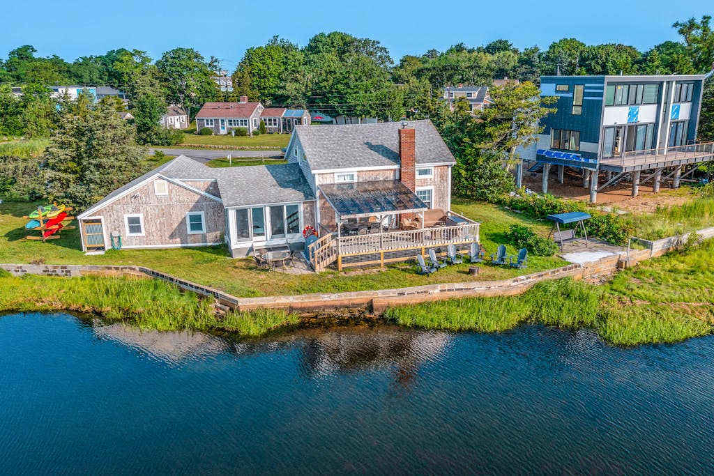 Historic charmer on the water with a firepit, kayaks, bikes, & firepit