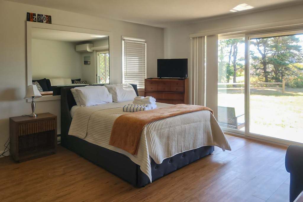Cozy, Ground-Floor Getaway with Free WiFi, a Kitchen, Shared Pool, & Private Patio