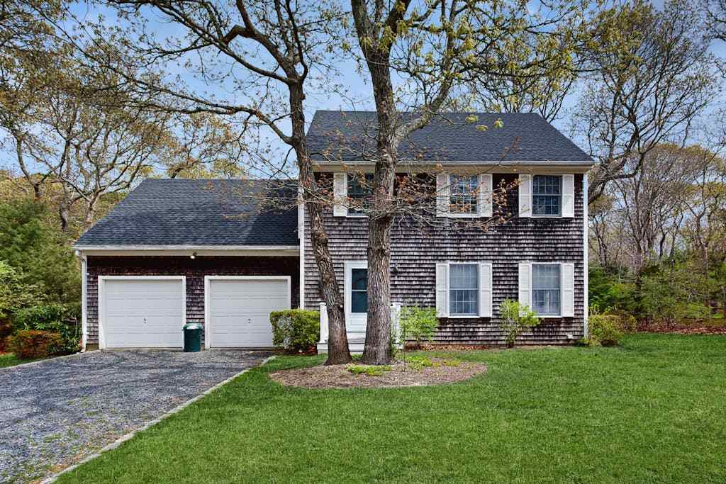 Oak Bluffs Home with Renovated Screened-in Porch - Short Drive to Beach