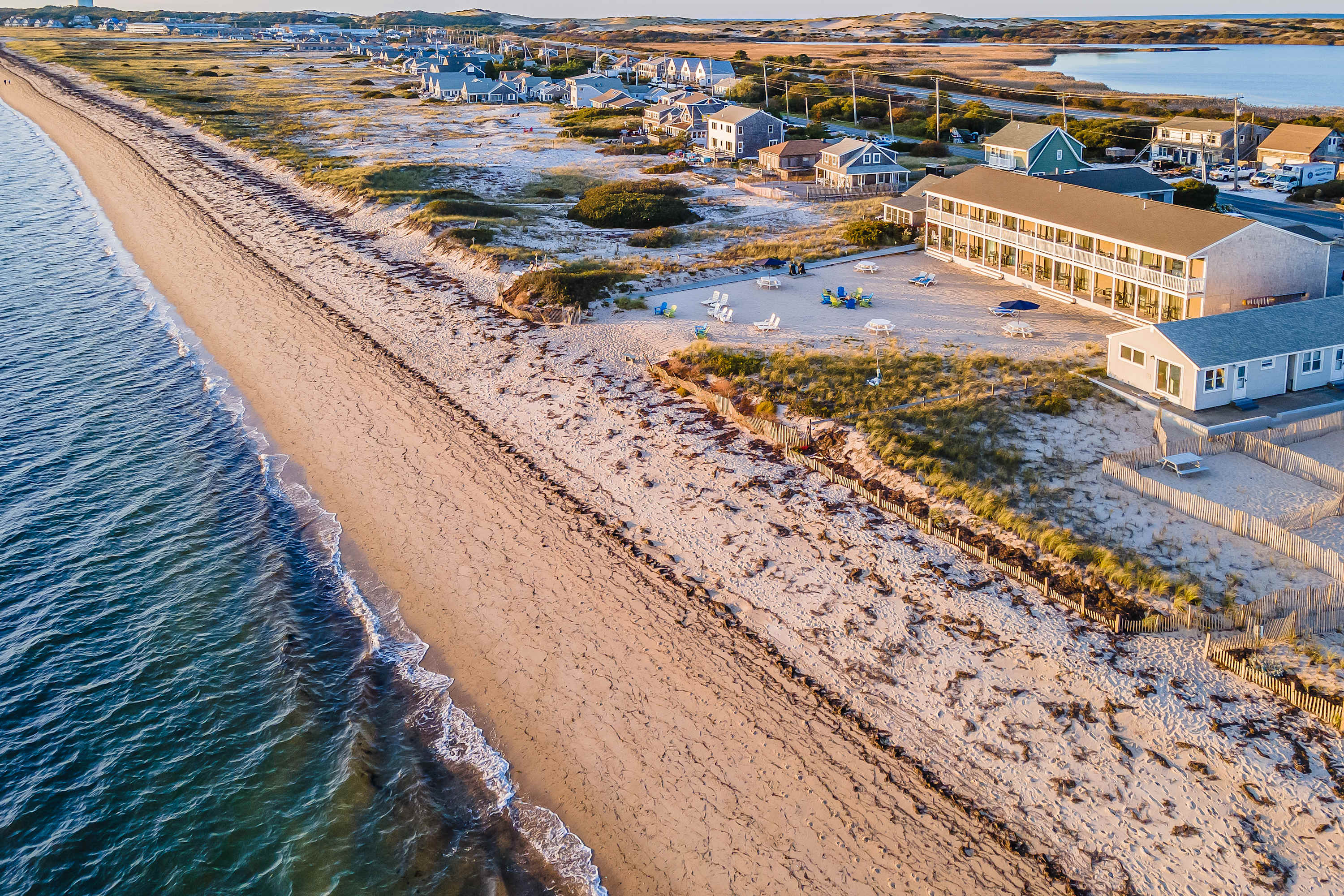 Oceanfront suite with water-view patio, AC, kitchenette & firepit, Dog-Friendly