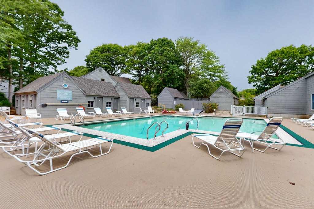 Dog-friendly, two-story condo with community pool - close to Mashpee Town Beach