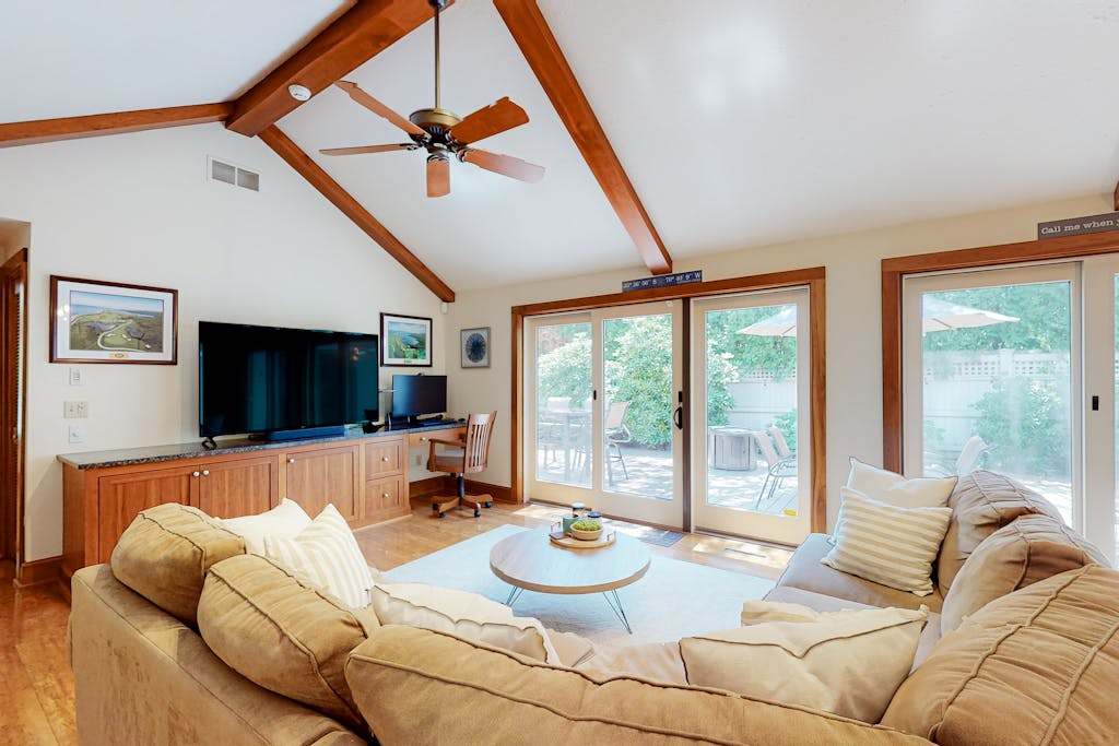 Mews Village Villa - House in Mashpee - Pool - Gas Grill