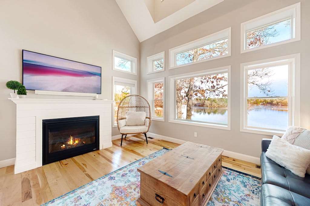 Fantastic lakefront home with firepit, game room, fireplace & washer & dryer, dog-friendly