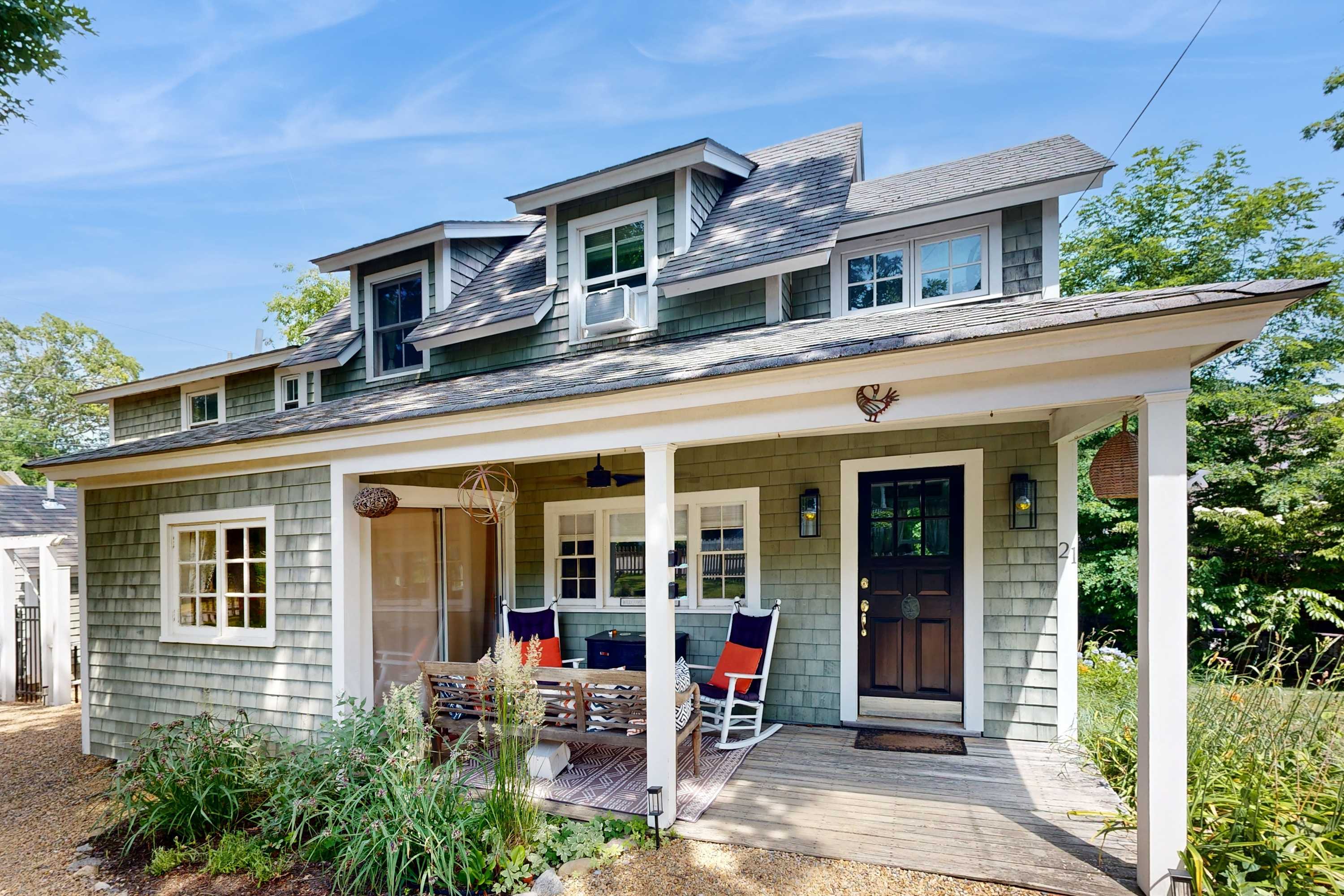 Updated house close to town and beach with patio, AC, and games