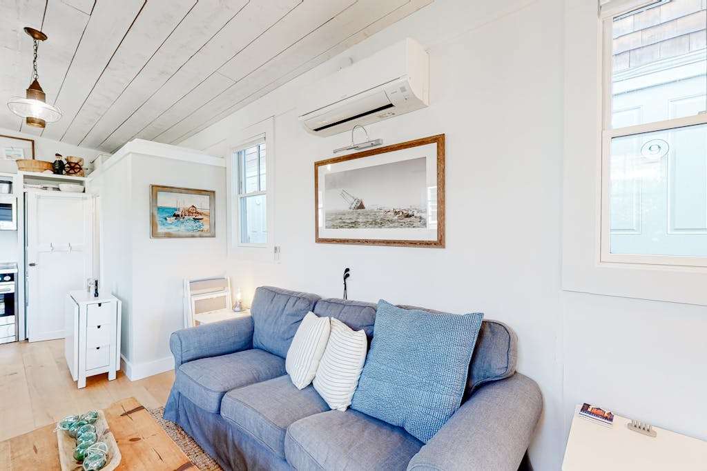 Renovated Waterfront Retreat - Inspiring Views - Walk to Beach, Dining, Shops