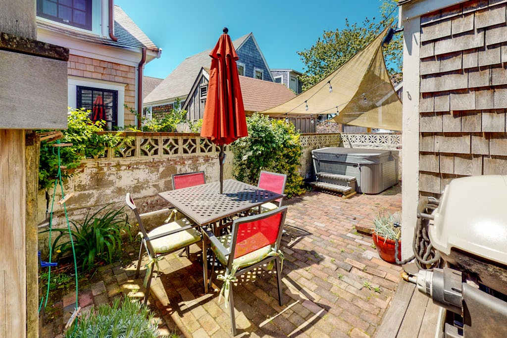 Provincetown condo with private hot tub & washer & dryer - across the street from ocean