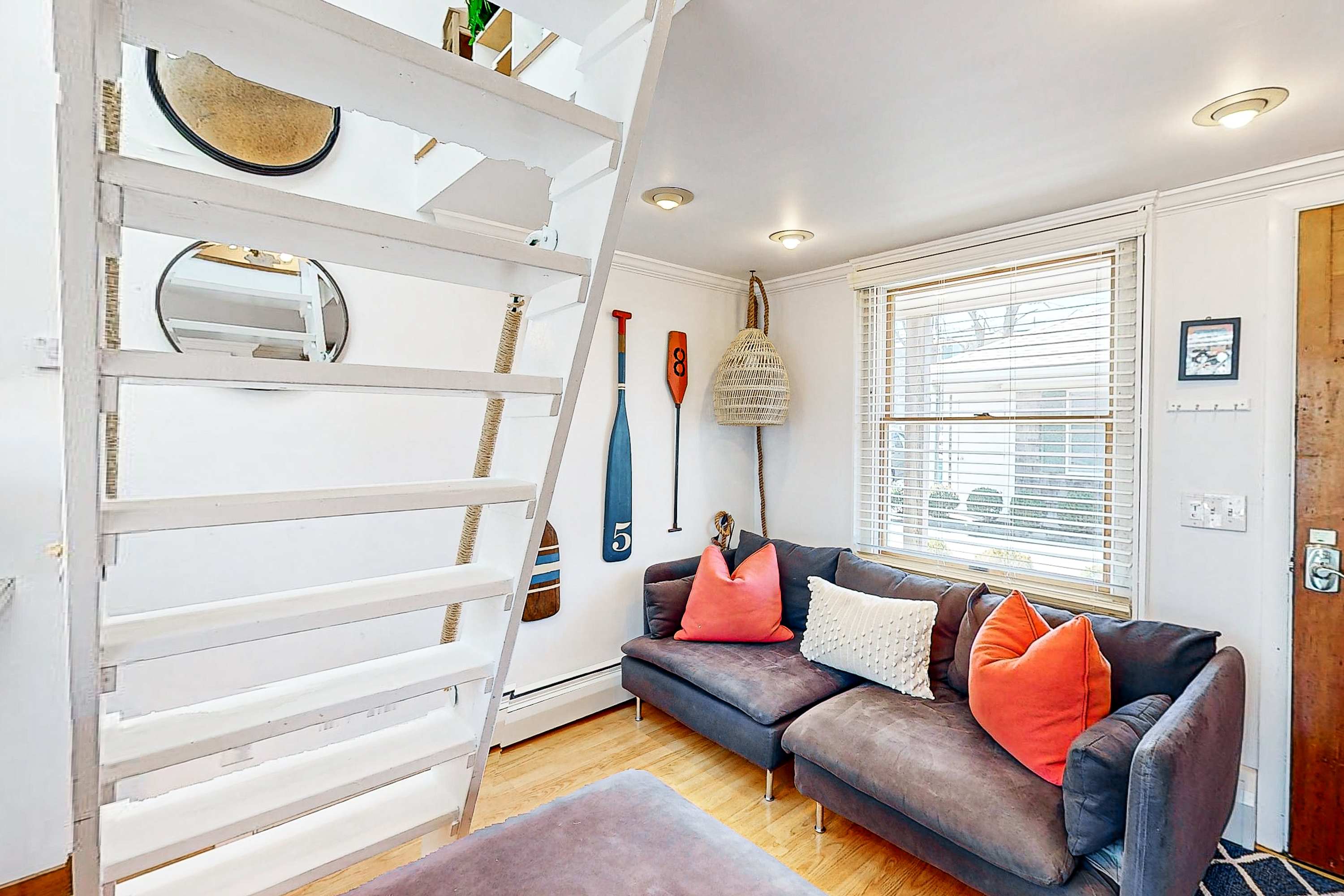 Loft-style condo with private deck - near Truro Beach/Dune Shacks