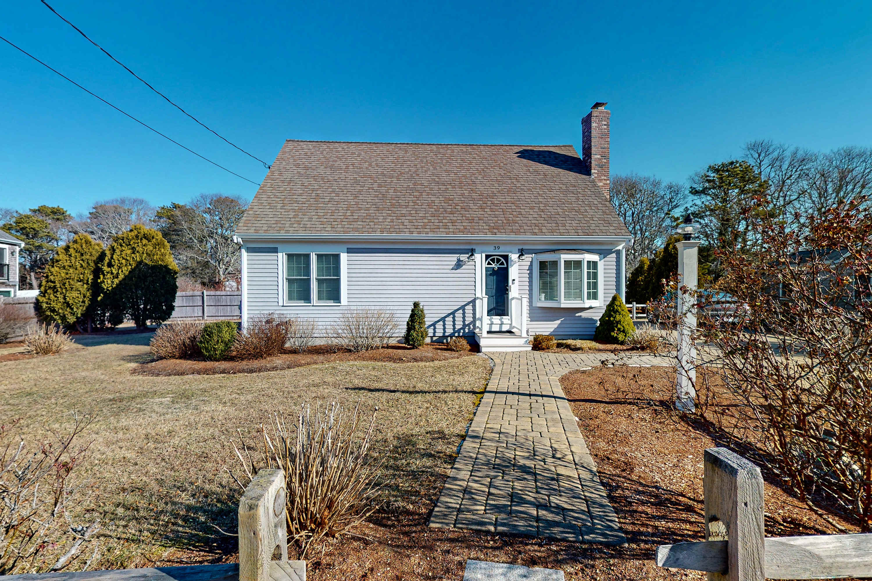 Classic home with deck, patio & yard - walk to Cockle Cove & Forest Beaches