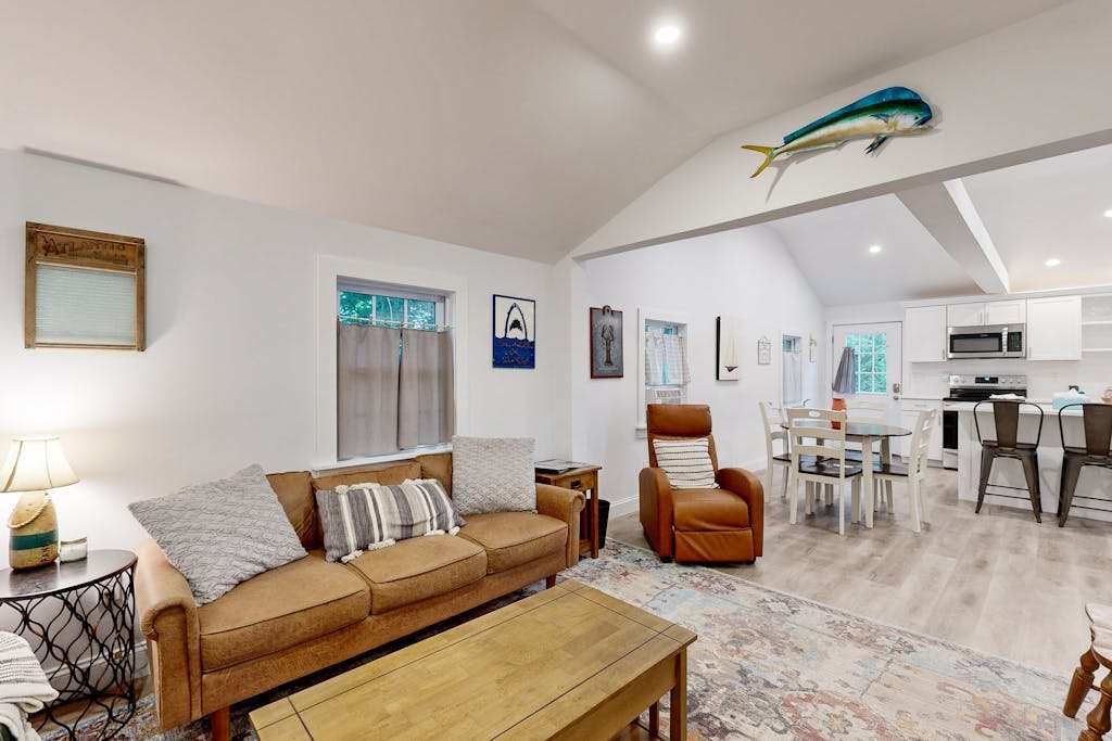 Beautifully renovated home walking distance to the beach & downtown Hyannis