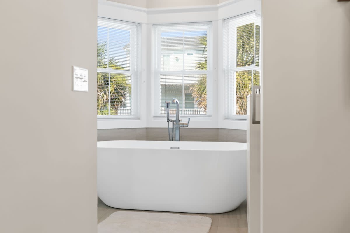Air jet tub