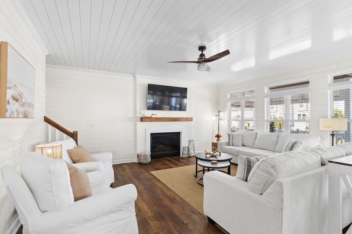 Large living with lots of seating