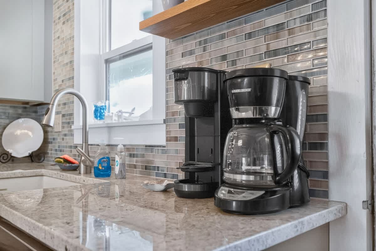 Drip coffee maker and Keurig for your perfect morning brew