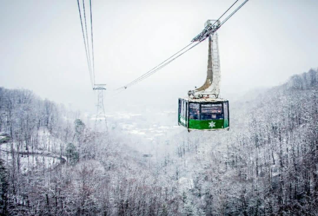 Scenic Experience: Glide through winter wonderlands on the iconic Gatlinburg SkyLift!