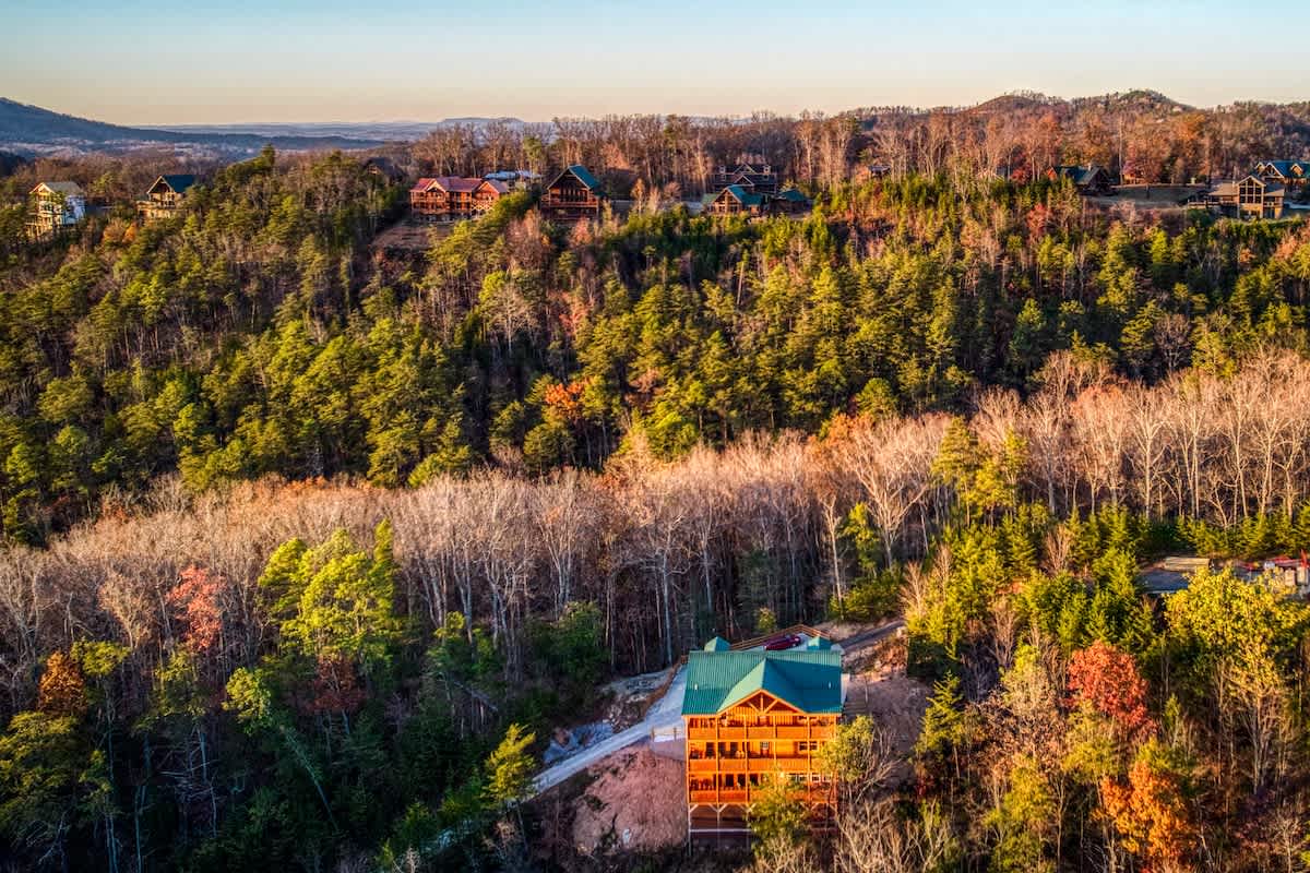 Mountain Retreat: Stunning views and rustic charm await in this spacious cabin in Sevierville!