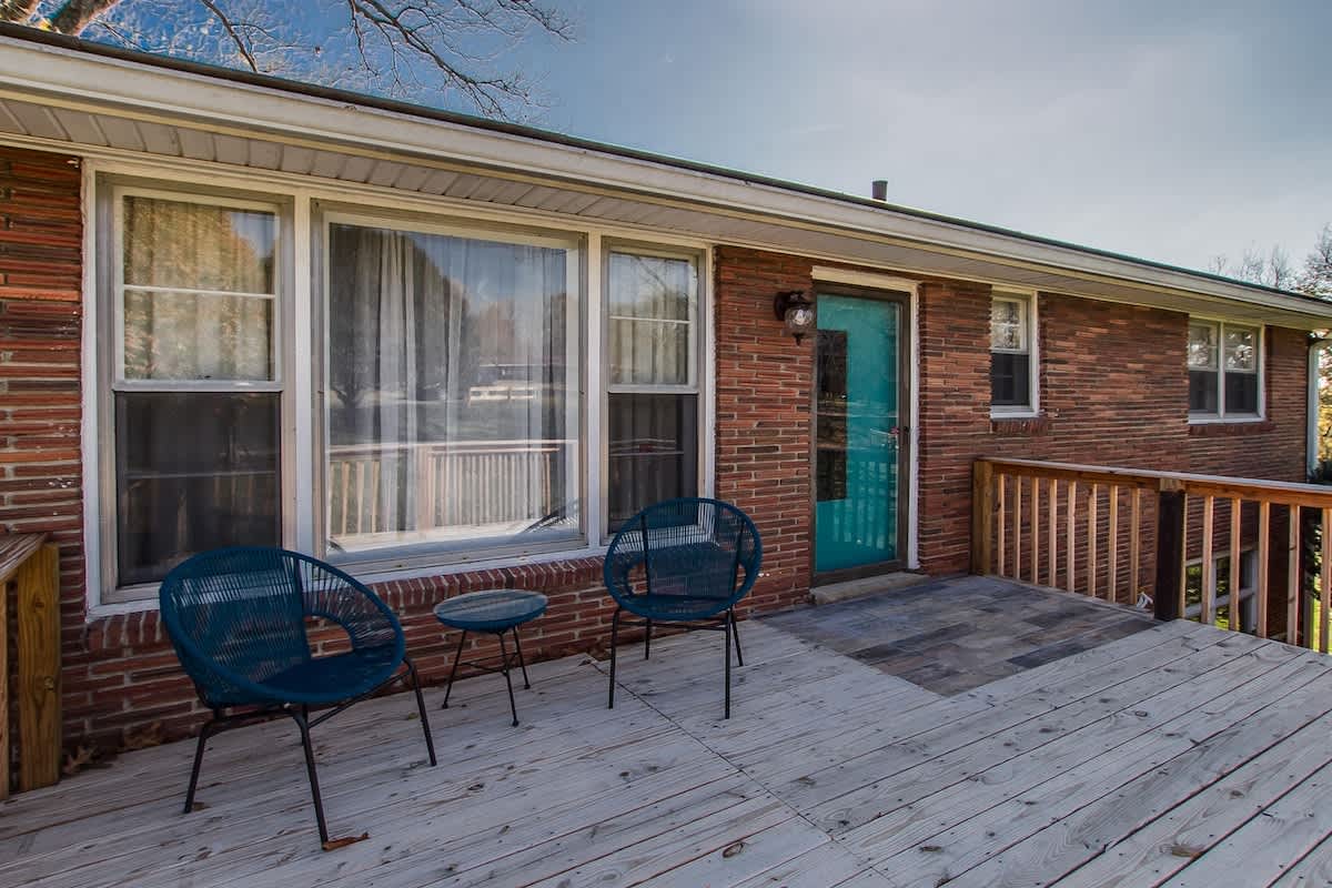 The Graycroft-large-004-31-TN-1500x1000-72dpi