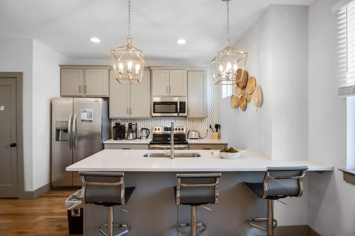 The National-009-022-Interior5-MLS_Size