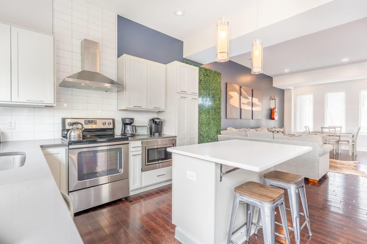 The Taylor_Large-012