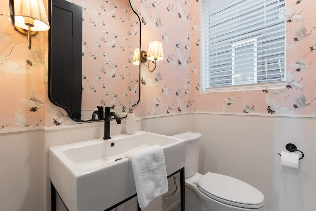 The Pink Royale (LG) - 22