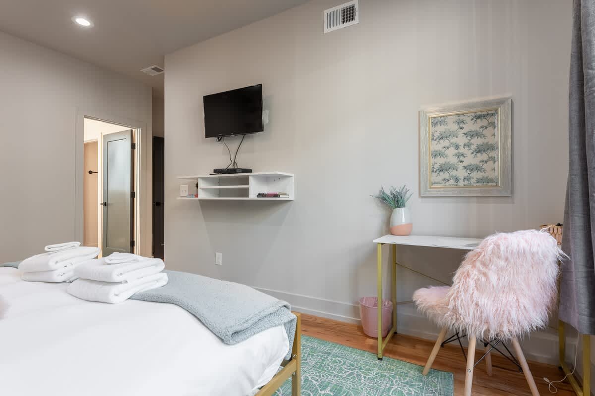 The Pink Royale (LG) - 53