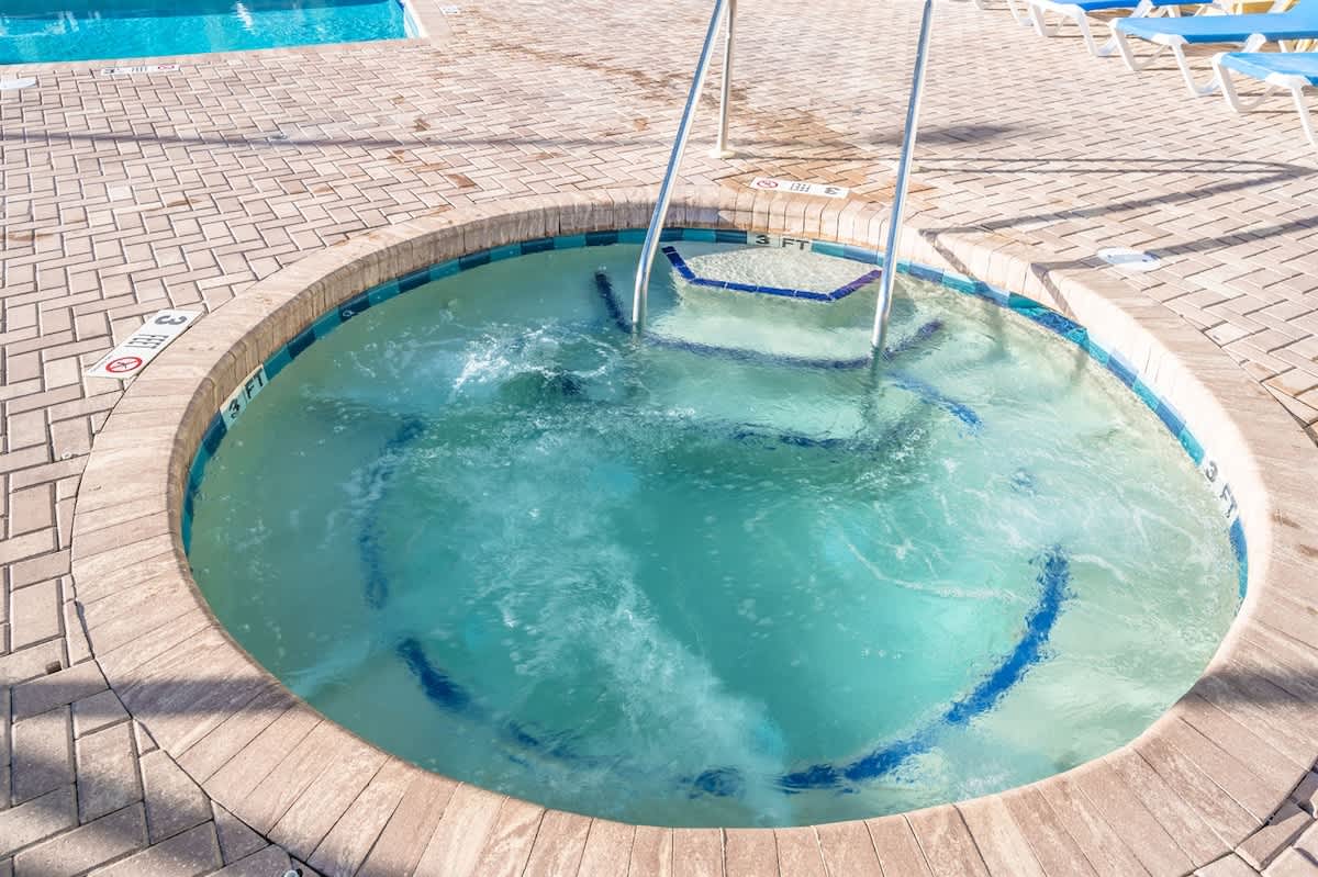 Hot Tubs by the ocean!