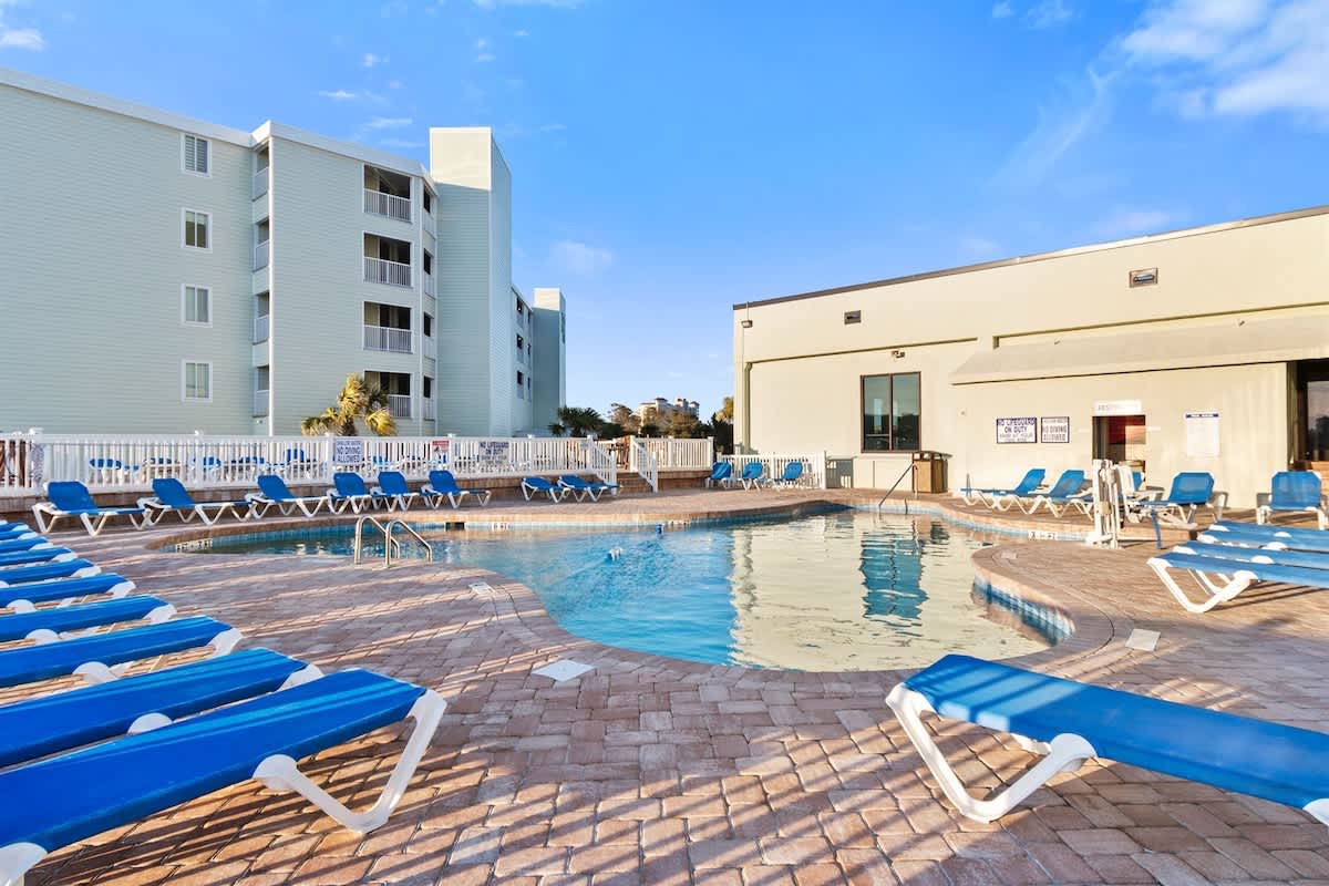 Beautiful Outdoor Pool Area