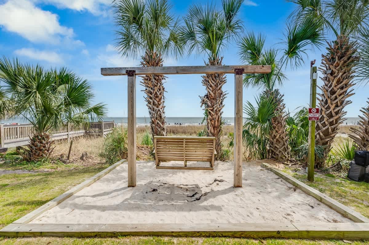 Beautiful Natural Areas, Way to the Beach!