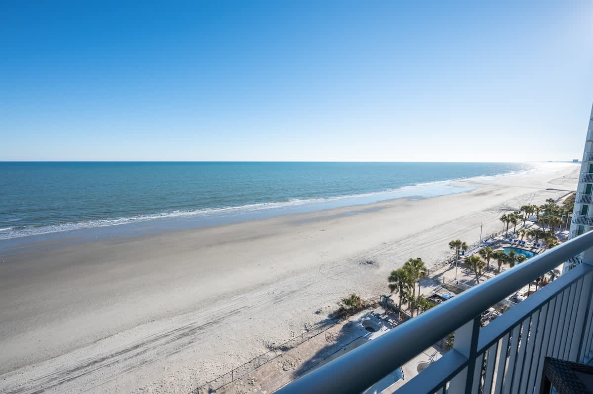 2 Separate Balconies, Beautiful Direct Oceanfront View!