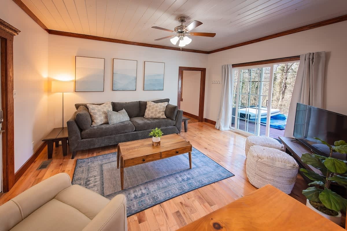 Wauhatchie Blue House