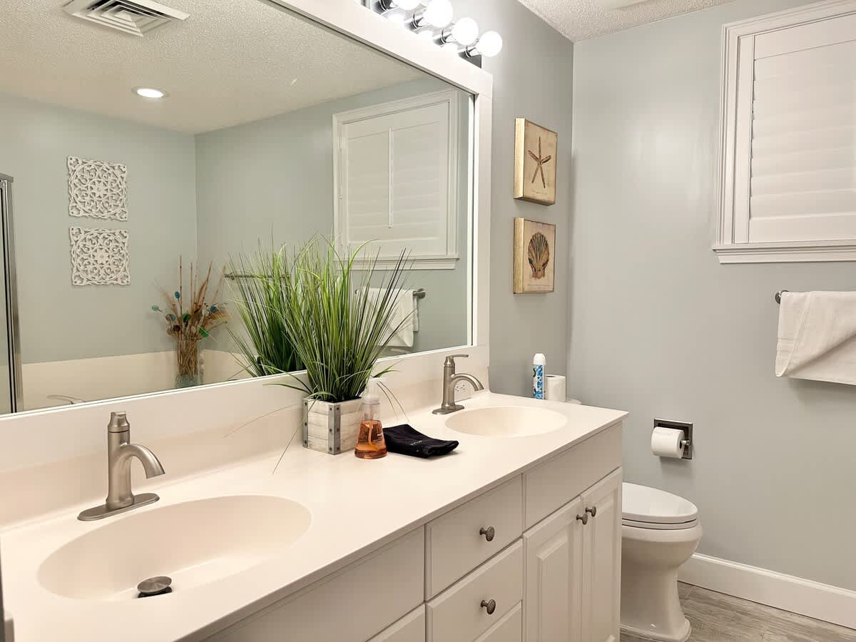 Primary Suite Bathroom