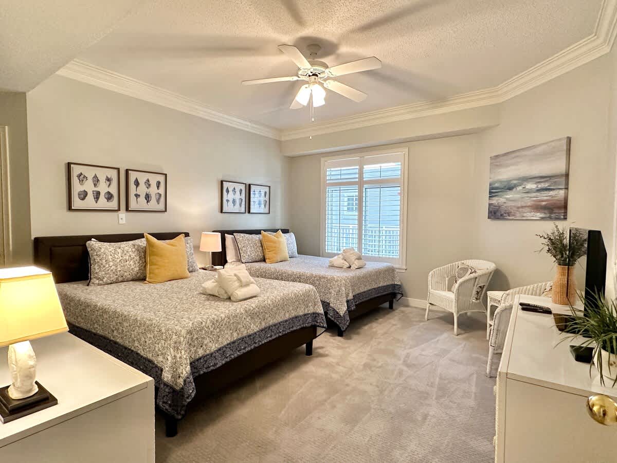 Double Queen Suite