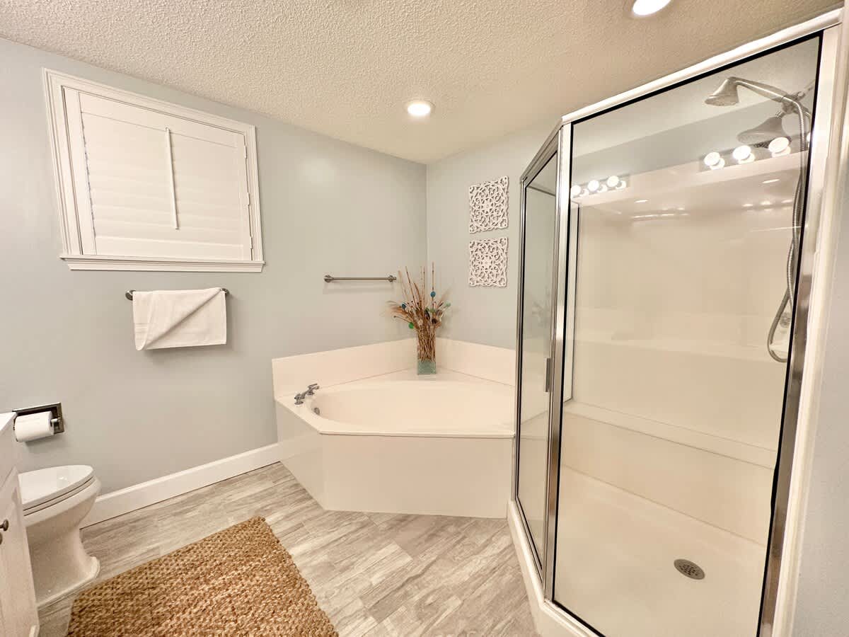 Primary Suite Bathroom