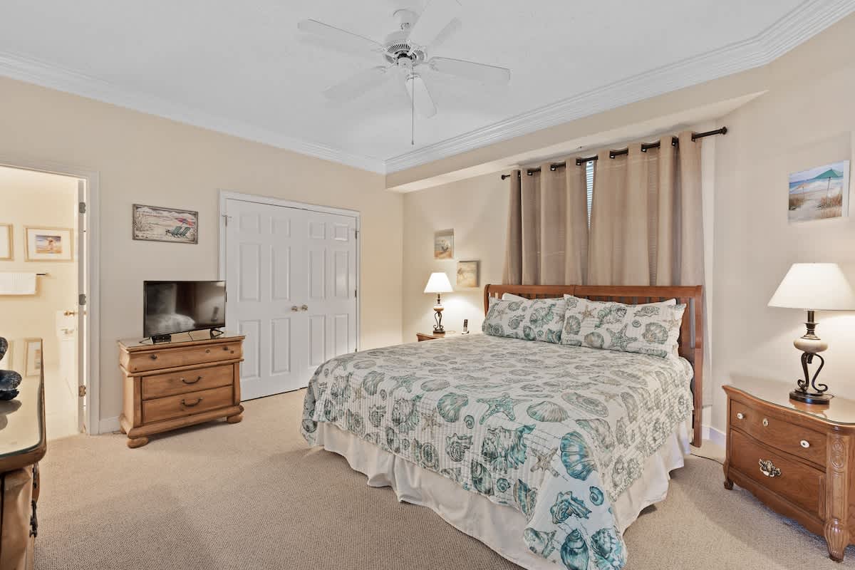 Guest King Suite