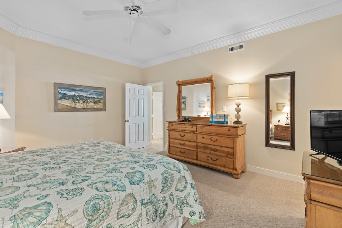 Guest King Suite