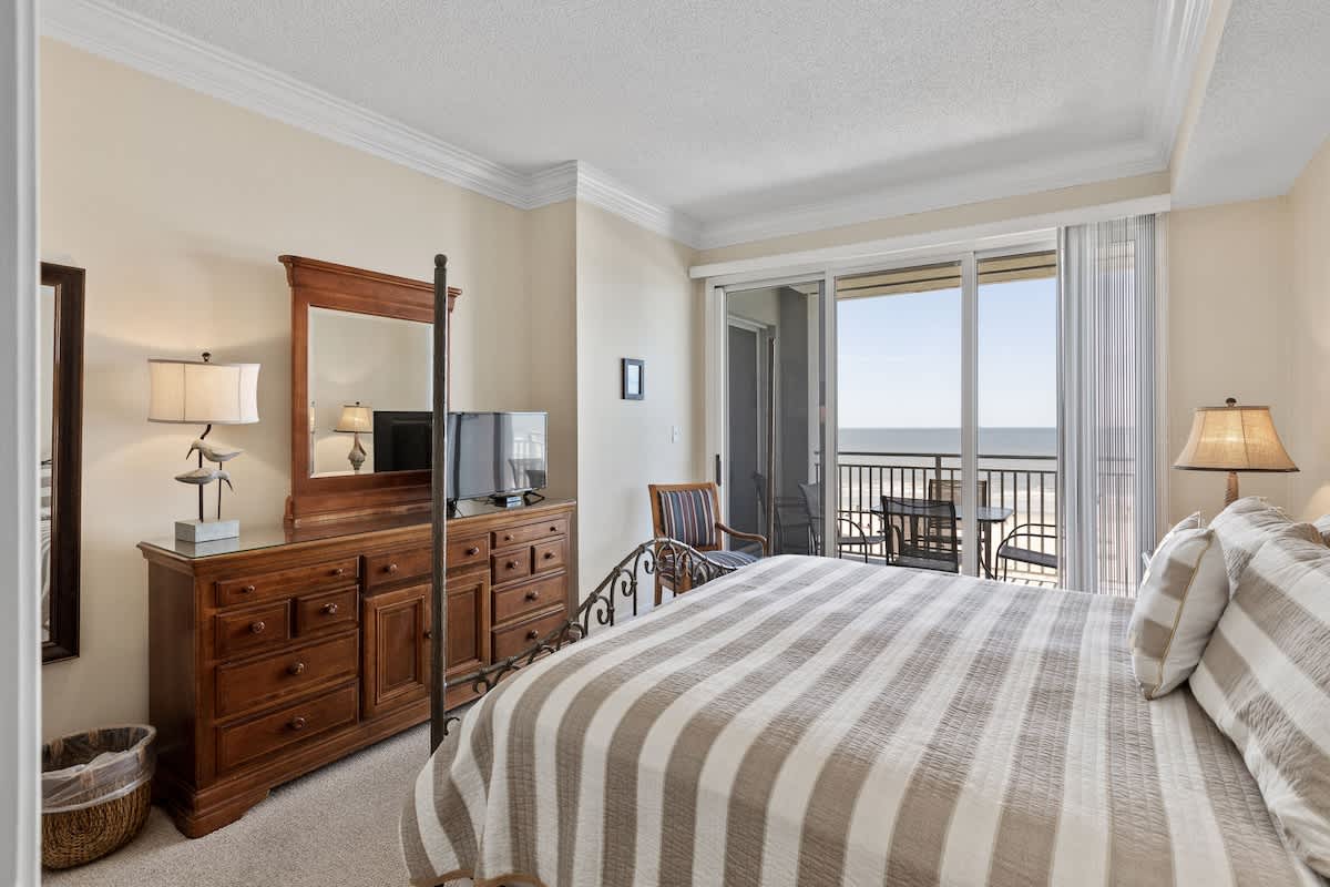 Primary King Suite to Balcony