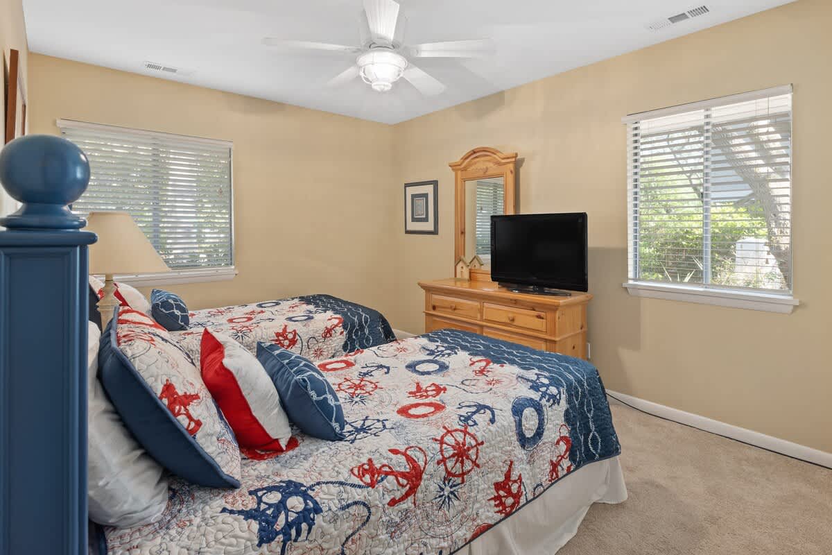 Twin Guest Bedroom