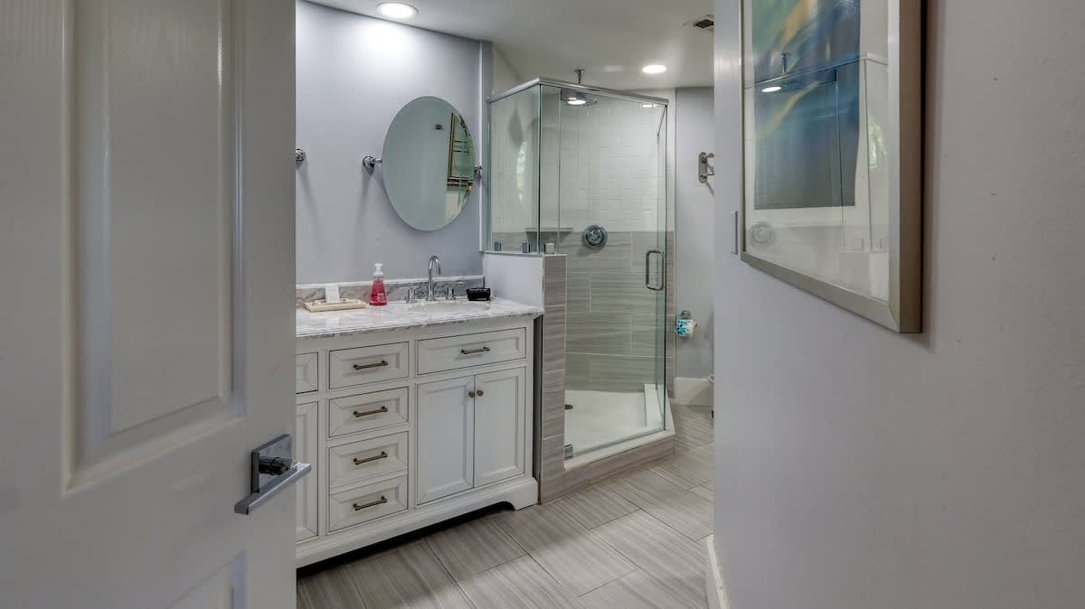 Primary Suite Bathroom
