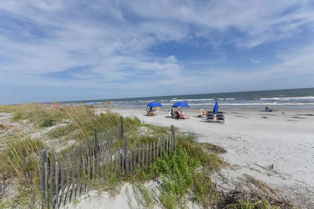 Beach in Front of Windsor Place