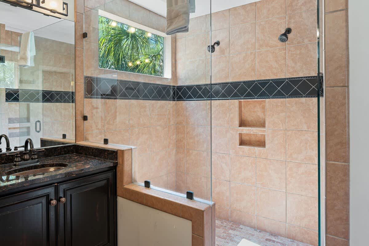 Primary Suite Bathroom