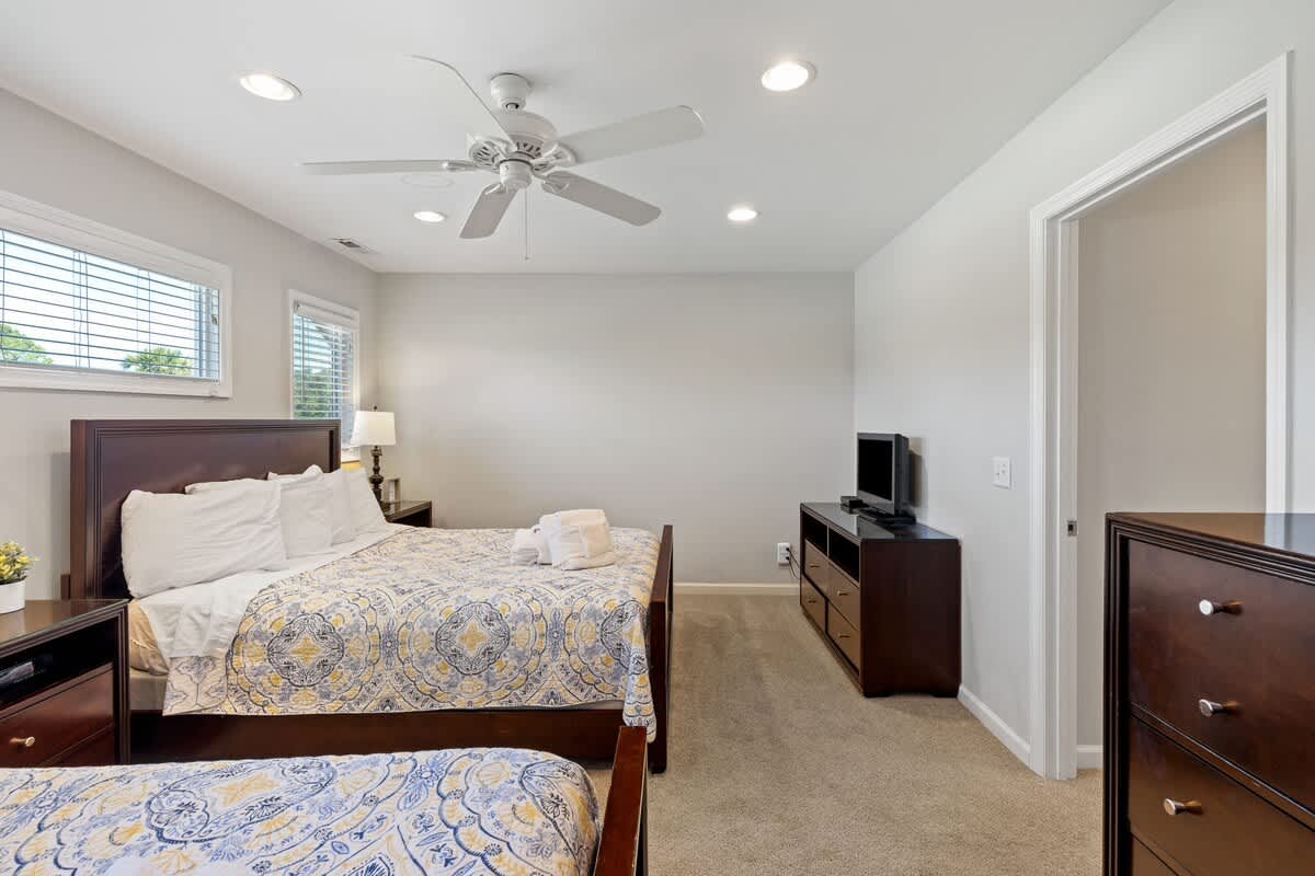 2nd Floor Double Queen Bedroom
