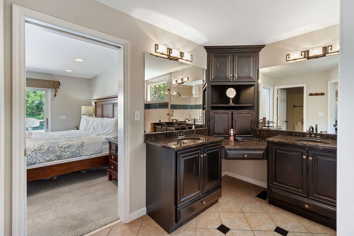 Primary Suite Bathroom